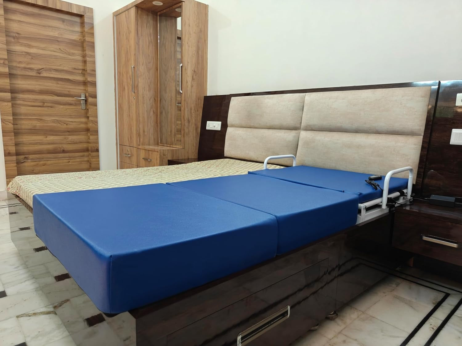 Hospital Electric recliner bed - New