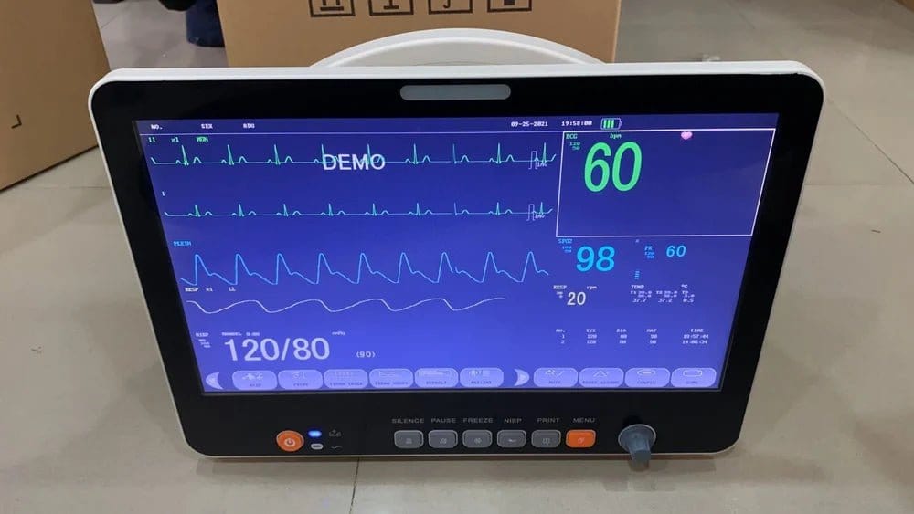 MULTIPARA MONITOR KM-15